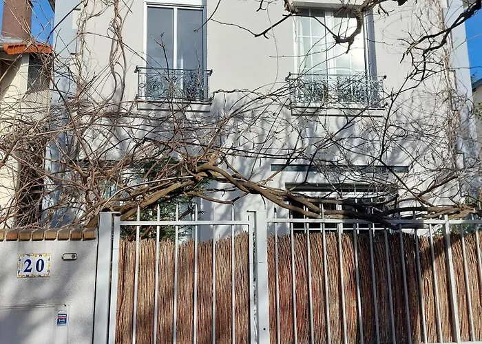 Chambre Avec Mezzanine Dans Une Maison D\'Artiste