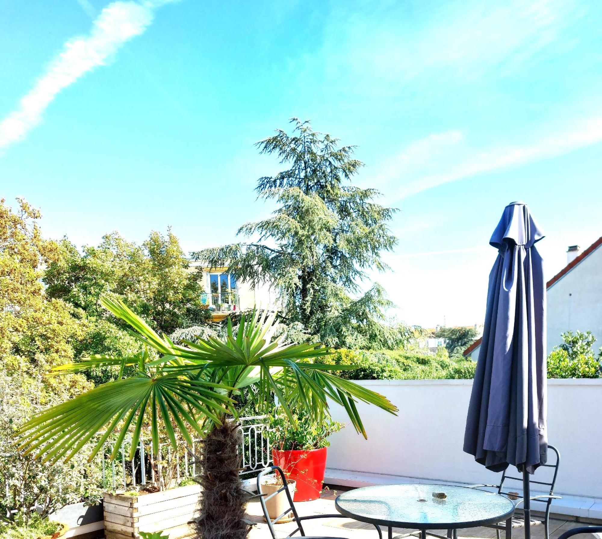 Avec Mezzanine Dans Maison D'artiste Rueil-Malmaison